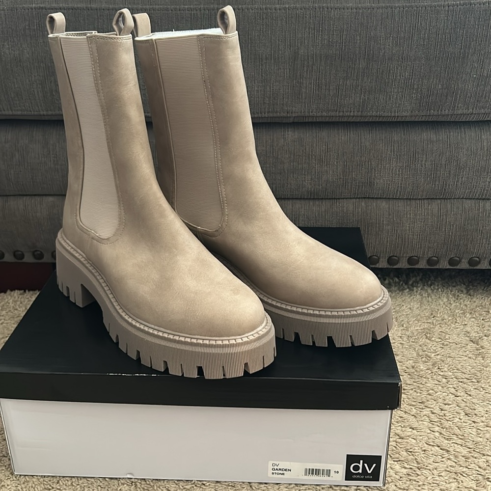 Dolce Vita Garden Stone Chelsea Boots — NIB - Picture 6 of 9
